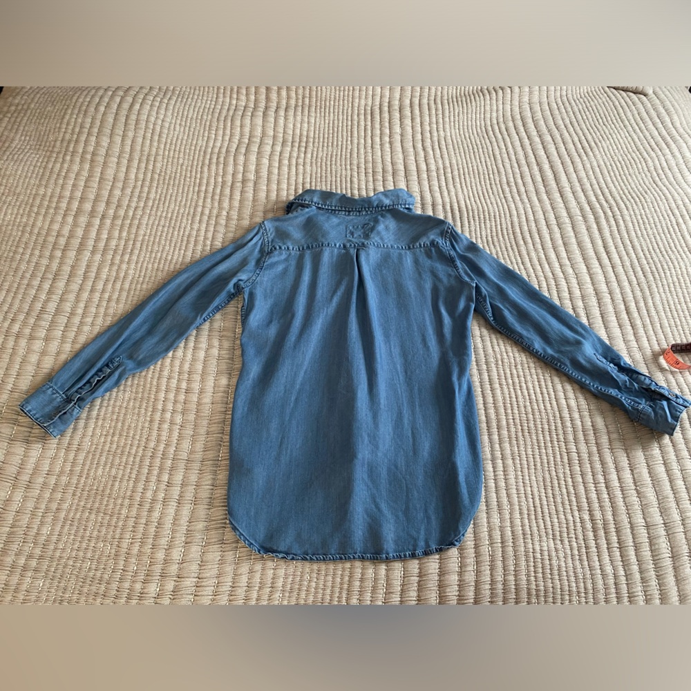 Rails- 100% lyocell Light Blue Denim Button-Down Shirt chambray women’s M pocket - Picture 15 of 16